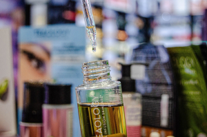 Почему увлажнение — это главный шаг в уходе за кожей в холодное время года?