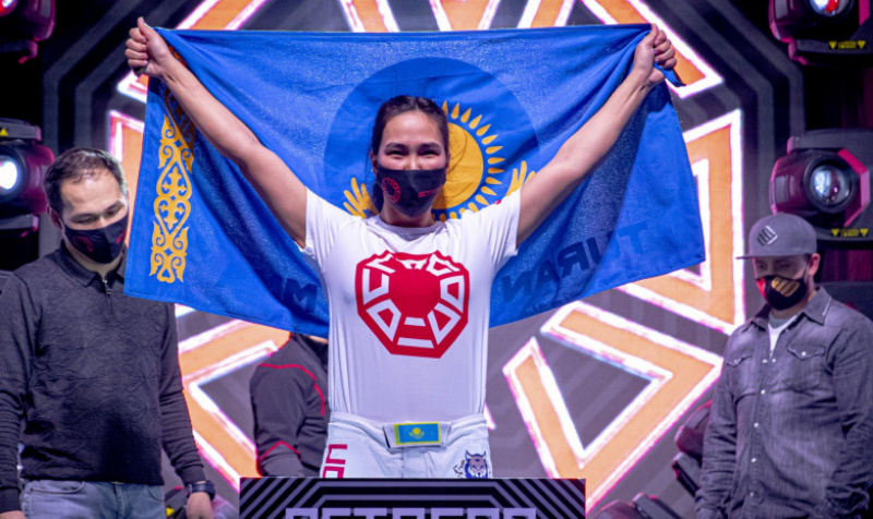 Меруерт Ибраева бросила вызов чемпионке мира по боксу
